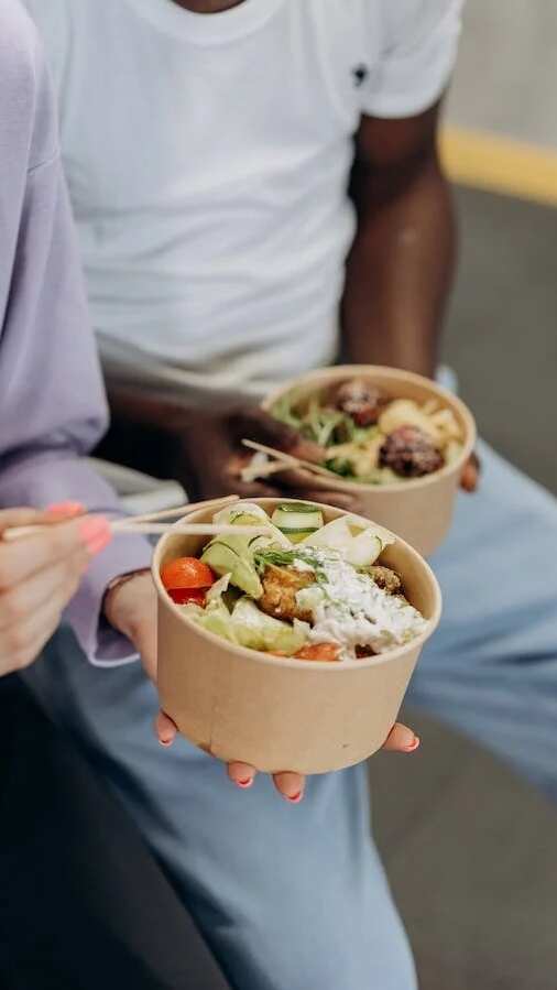 7 things to avoid right after eating a meal