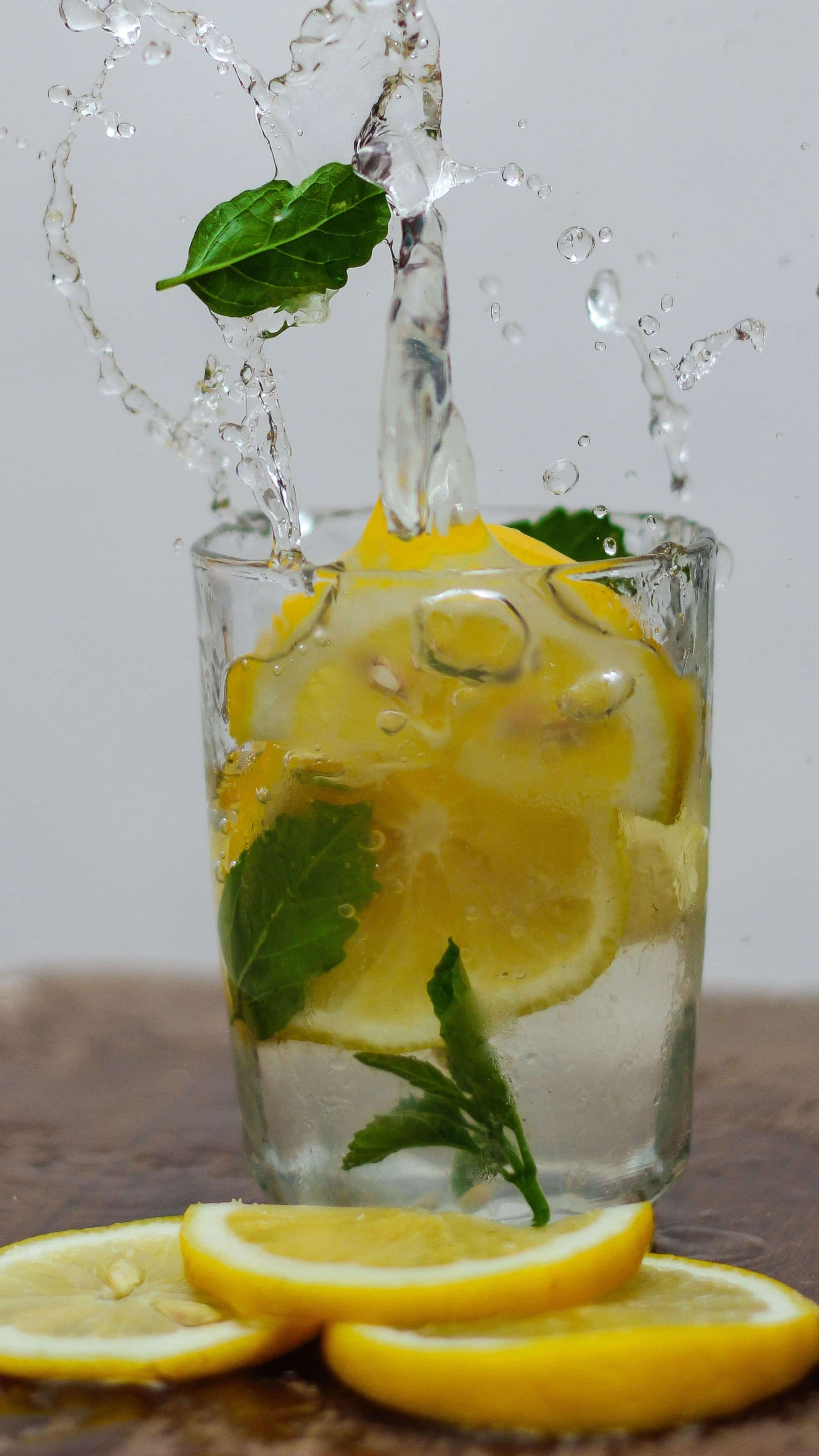 6 reasons you should not drink lemon water in morning