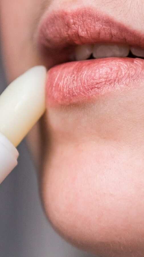 Tips for lip care in winter