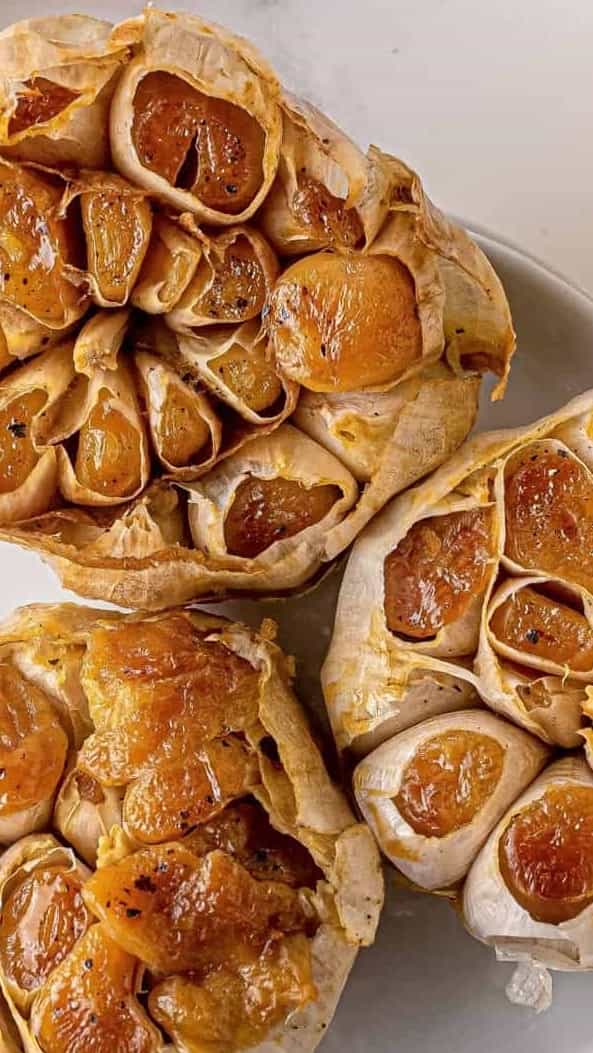 8 surprising health benefits of eating roasted garlic