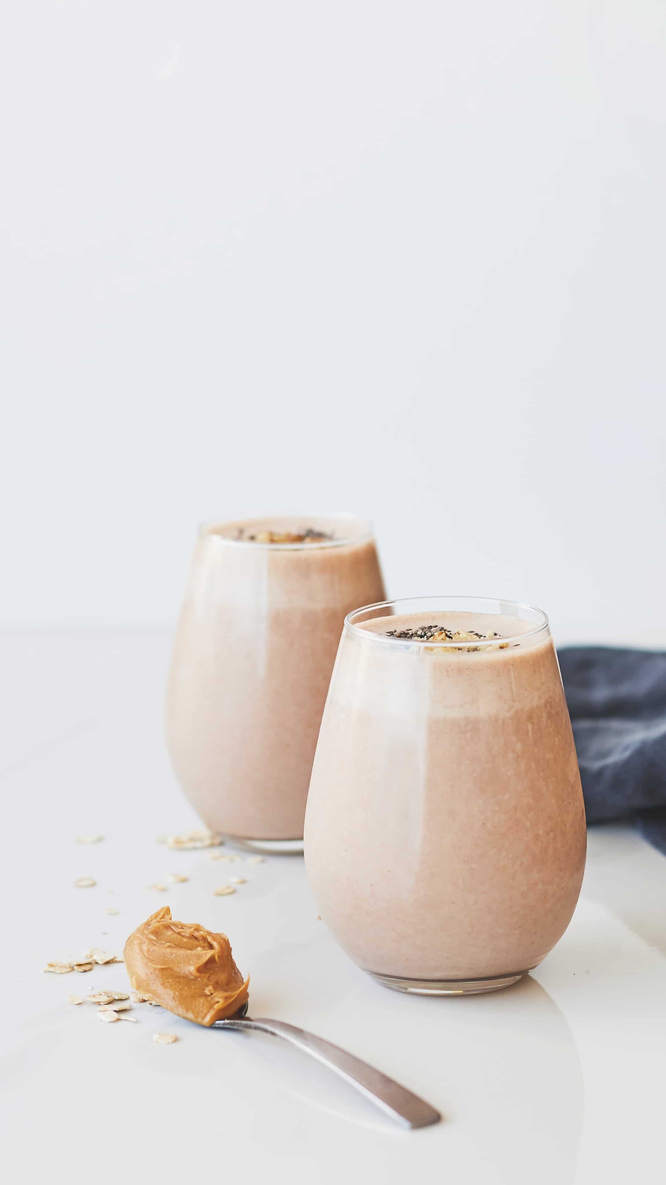 8 ways protein powder causes weight gain