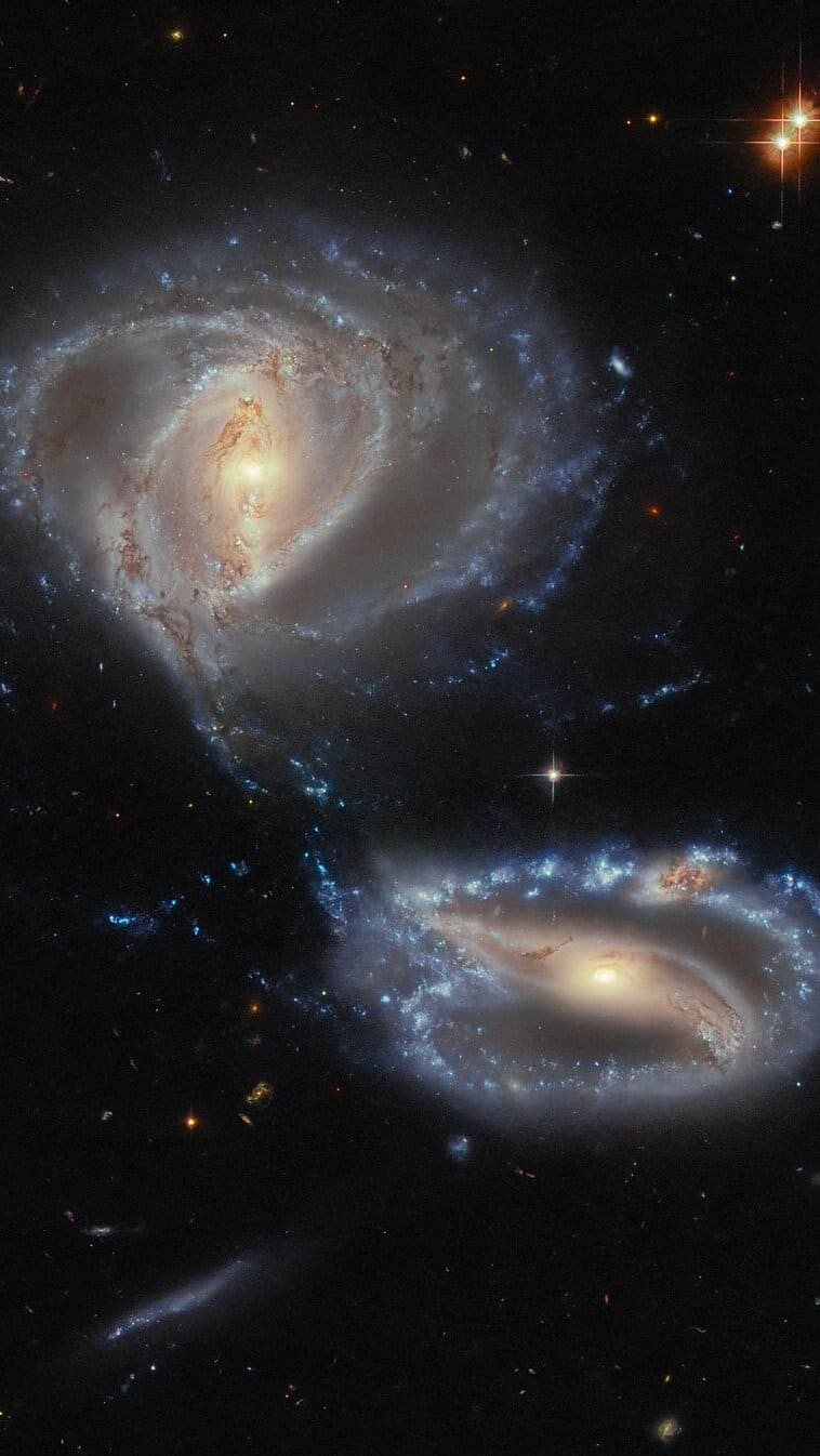 7 stunning images of Galactic 'Fossil' captured by NASA